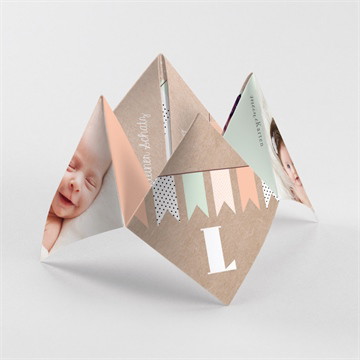 Geburtskarte girlande auf kraftpapier