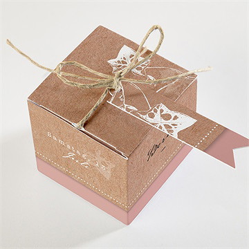 Geschenkbox Hochzeit Mit Efeu Gebunden - vue 3