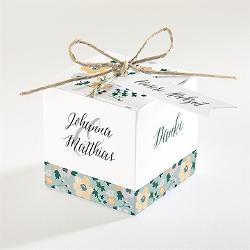 Geschenkbox Hochzeit floraler rahmen