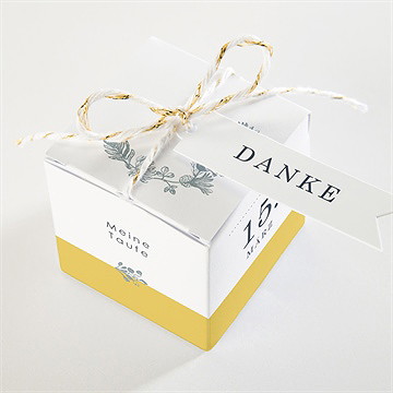 Geschenkbox Taufe fröhliches porträt - Vue 3