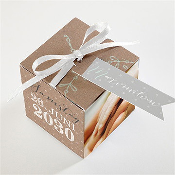 Geschenkbox Taufe pictos rund und kraft in blau - Vue 3