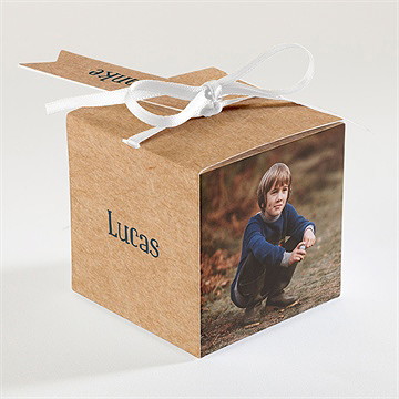 Geschenkbox Kommunion Kraftpapierillustration - Vue 2