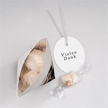 Geschenkbox Hochzeit vor dem objektiv - schachtel - Vue 3