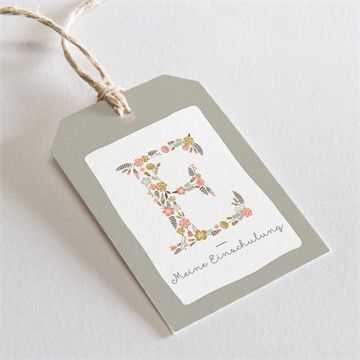 Geschenkanhänger Einschulung blumeninitial grün