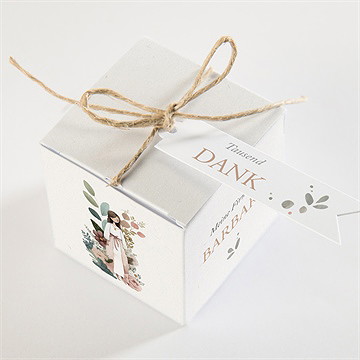 Geschenkbox Firmung Schöne Frau - vue 3