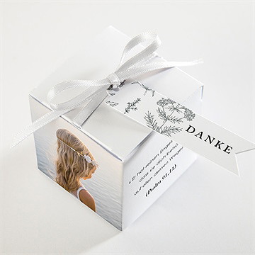 Geschenkbox Kommunion Blätterzeichnung - vue 3