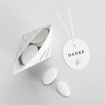 Geschenkbox Kommunion Blätterzeichnung - vue 3