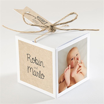 Geschenkbox Taufe zwillingsillustrationen - vue 2