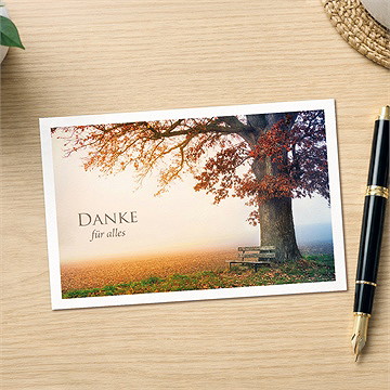 Trauerdanksagung Baum Im Herbst