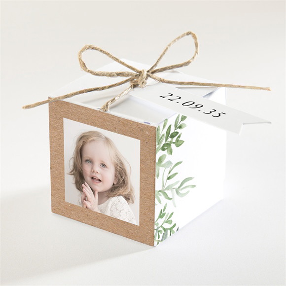 Geschenkbox Taufe Kraftpapier und Pflanzenmotiv ref.N340253